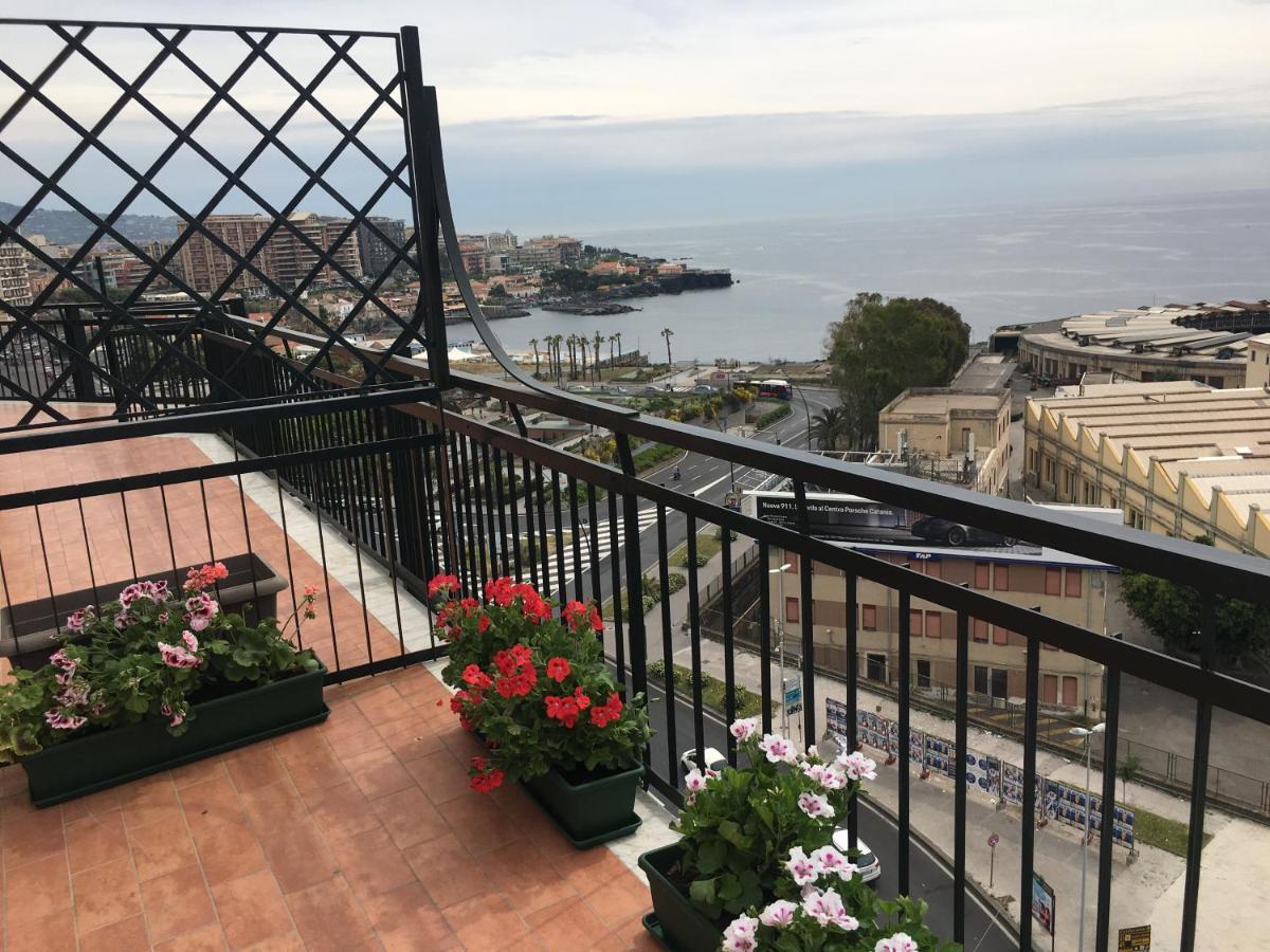 Europa Guest House คาตาเนีย ภายนอก รูปภาพ