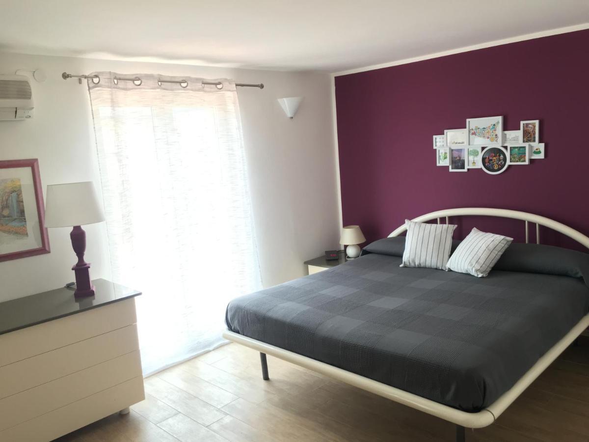 Europa Guest House คาตาเนีย ภายนอก รูปภาพ